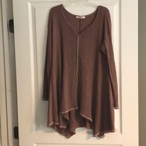 Thermal tunic with asymmetrical hem size small